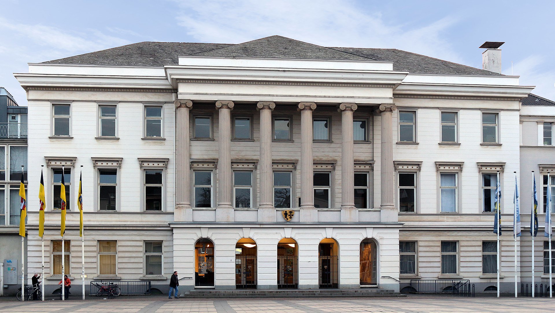 Rathaus Krefeld – Immobilienmarkt Krefeld 2026