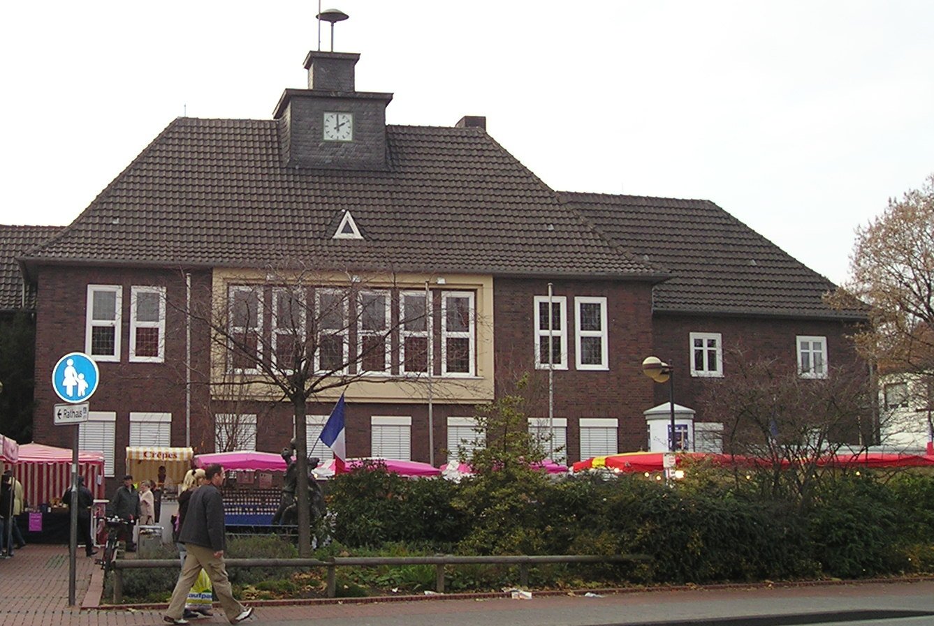 Rathaus Monheim am Rhein – Immobilienmarkt Monheim 2026