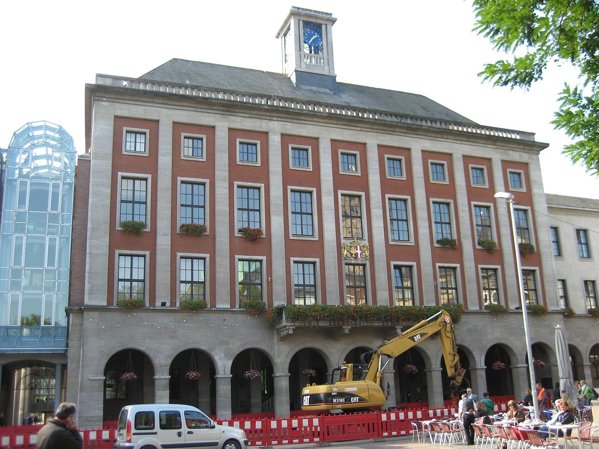 Rathaus Neuss – Immobilienmarkt Neuss 2026